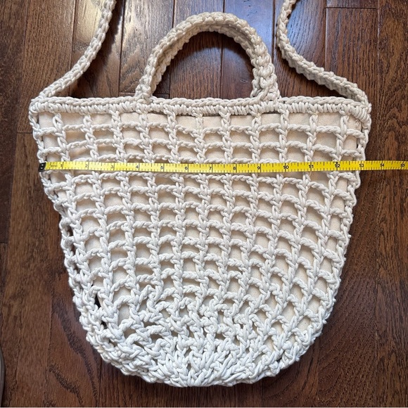 Madewell • Woen Once • Womens Crocheted Shoulder Bag Antique Cream - Picture 9 of 10